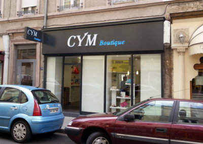 Habillage de façade à Lyon pour Cym Boutique ( Lyon)