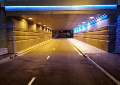 Eclairage architectural - mise en lumière d'un tunnel à Lyon par SES ( Grigny dans le Rhône)