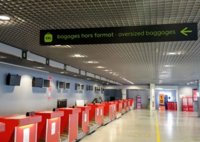 Signalétique intérieure Aéroport dans le Rhône par SES (Grigny -Lyon)