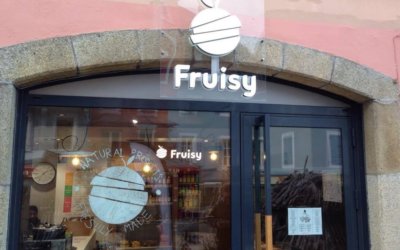 Décoration adhésive de vitrine pour FRUISY (Evian)