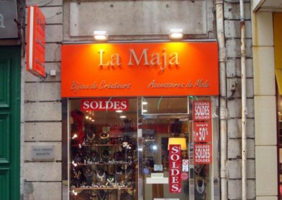 Enseigne avec lettres découpées pour La Maja par SES (Grigny - Lyon)