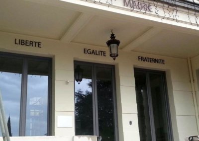 Enseigne avec lettres découpées pour une Mairie - SES (Grigny - Lyon)