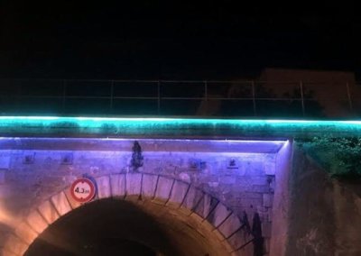 Vos enseignes à Lyon: Pont du Bourbonnais éclairage tubes haute tension Lyon par SES Grigny ( Rhône)
