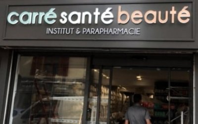 Enseignes et habillage de façade à proximité de Lyon  pour « Carré Santé » à Villefranche