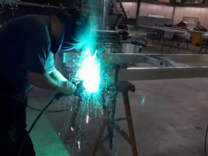 Vos enseignes à Lyon: Soudure Fabrication d'enseigne à Lyon -Totem Pharmacie par SES Grigny (Rhône)
