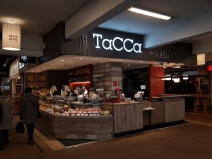Enseignes lumineuses led Lyon pour TACCA via Rolle , Halles Paul-Bocuse