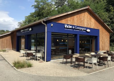 Installation Enseigne bloc led lumineuse Boulangerie Victor & Compagnie Ecully - SES Grigny