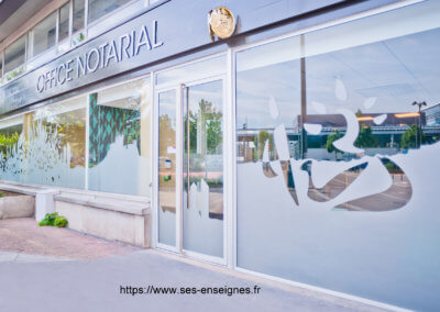 Fabrication et installation d'enseign pour Notaire Lyon Vaise par SEs Grigny- Lyon- Enseigniste