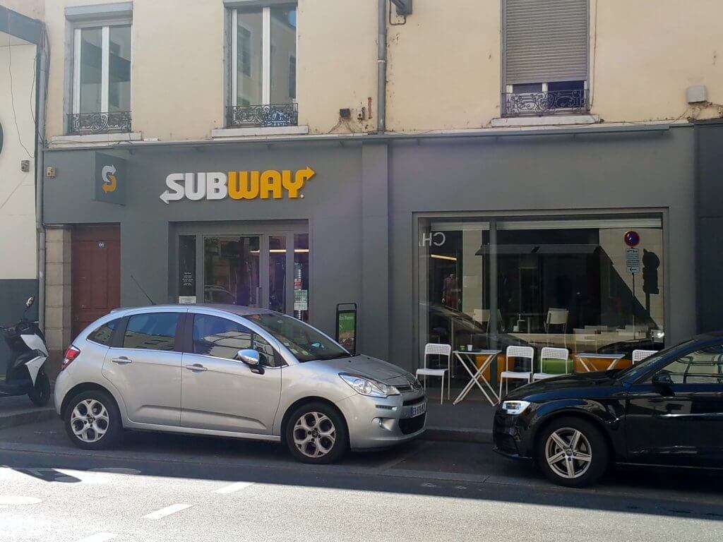 Rampe d'éclairage Subway Oullins -SES enseignes signalétique Lyon Grigny