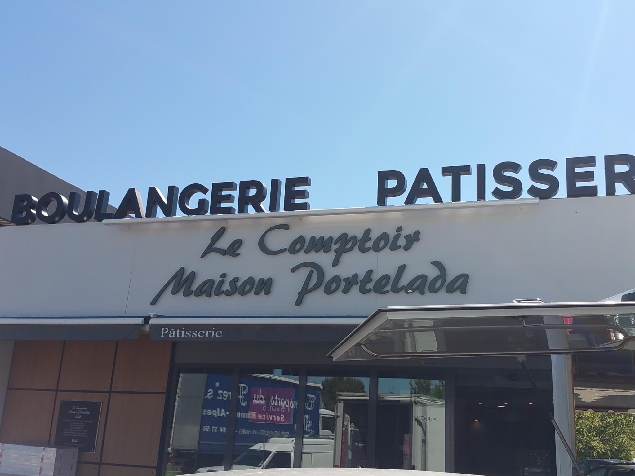 Enseigne lumineuse lettre boitier pour la Boulangerie Patisserie Maison Portelada Fabrication et installation